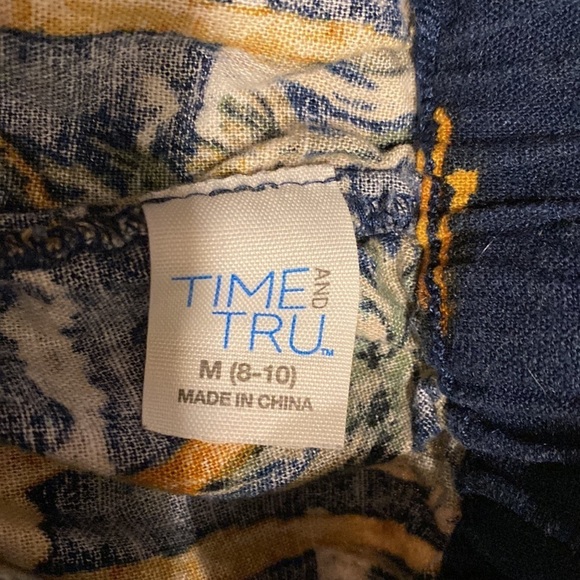 TIME and Tru navy blue Hawaiian print linen cuffed‎ shorts - Picture 4 of 7
